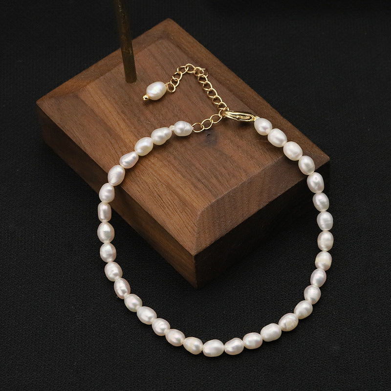 Liria Pearl – Pulsera de perlas naturales con mariposa y colgante | Tono dorado | Serenyah