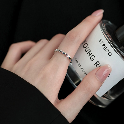 Anillo Verona – Anillo de Plata de Ley 925 con Corazón y Piedras | Joyería Romántica y Elegante