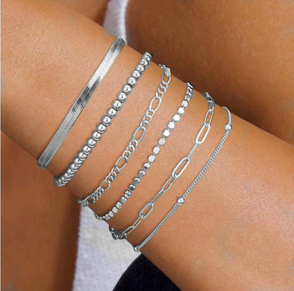 Set de Pulseras Aurah – Pulseras apilables minimalistas en oro y plata para mujer | Serenyah