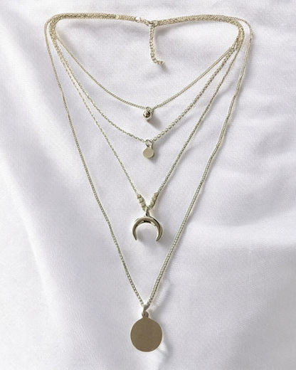Collar en capas Luna Cascade | Colgante de luna en oro y plata – Serenyah