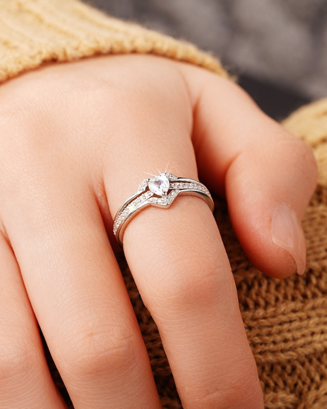 Améline Ring – Heart Zirconia Ring with Double Setting, Gold or Silver | Romantic & Elegant