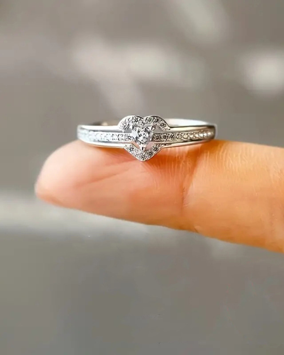 Améline Ring – Heart Zirconia Ring with Double Setting, Gold or Silver | Romantic & Elegant
