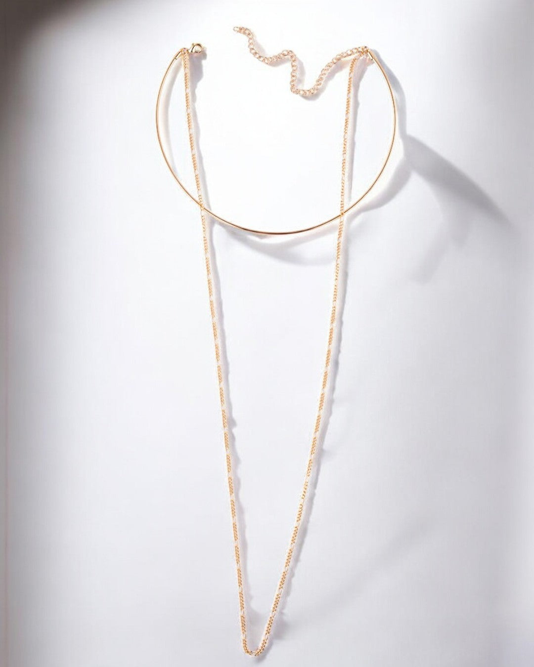 Aureum Curve Gold Layered Necklace | Crescent Collar & Long Chain – Serenyah