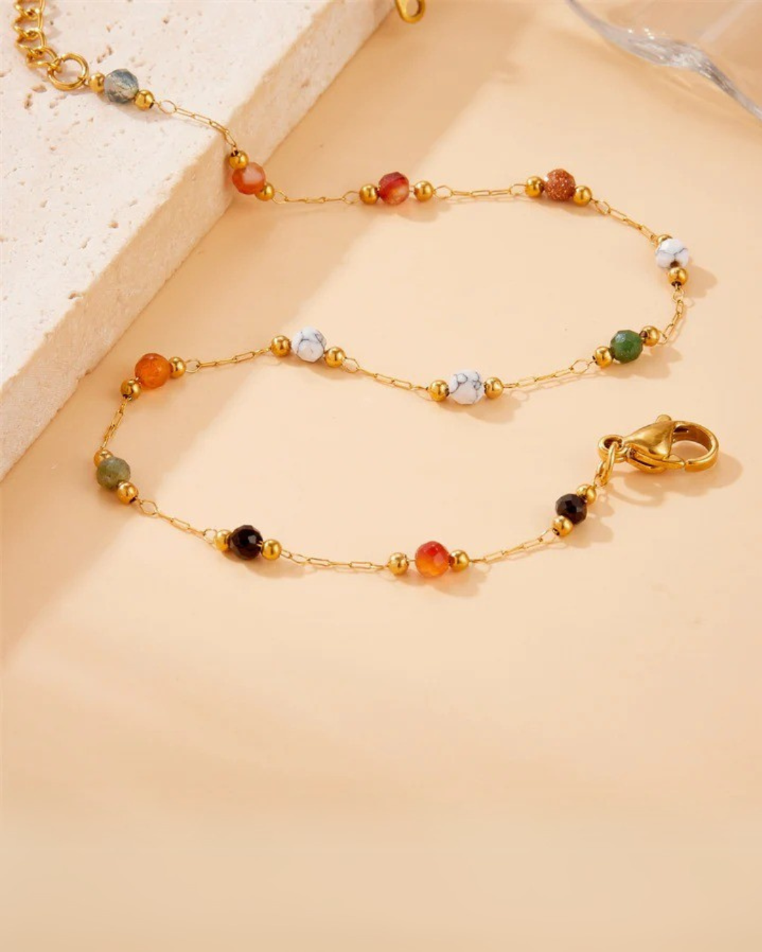 Tobillera Aurora – Acero Inoxidable Dorado y Cuentas de Piedra de Colores | Serenyah
