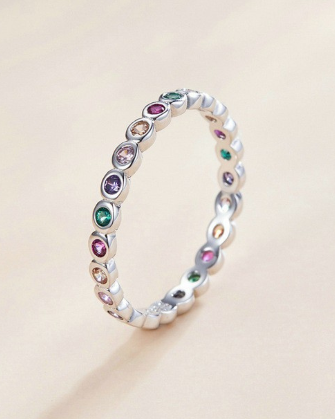 Anillo Auryn: Anillo de plata 925 con piedras de colores arcoíris en plata u oro.