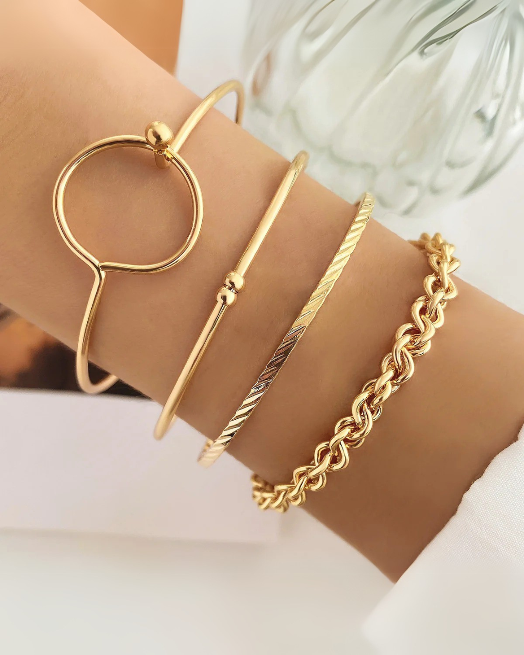 Juego Capri – Pulsera apilable geométrica de 4 piezas para mujer | Oro y plata | Serenyah