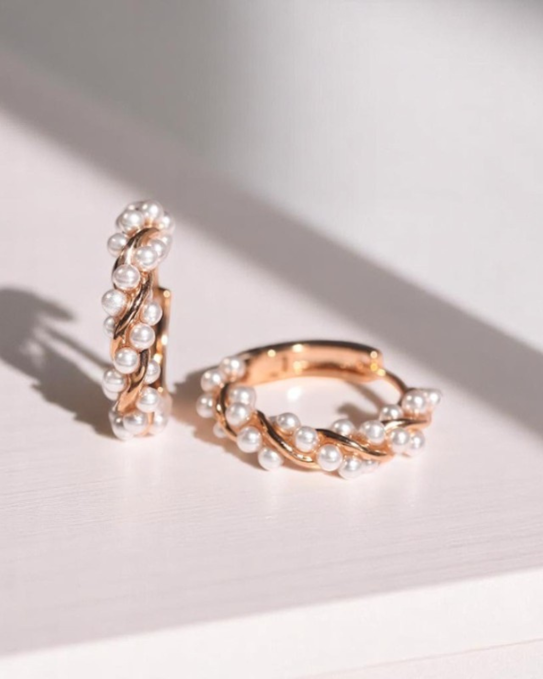 Pendientes Élysée – Pendientes de Aro con Perlas Irregulares | Oro y Oro Rosa | Bohemio Elegante | Serenyah