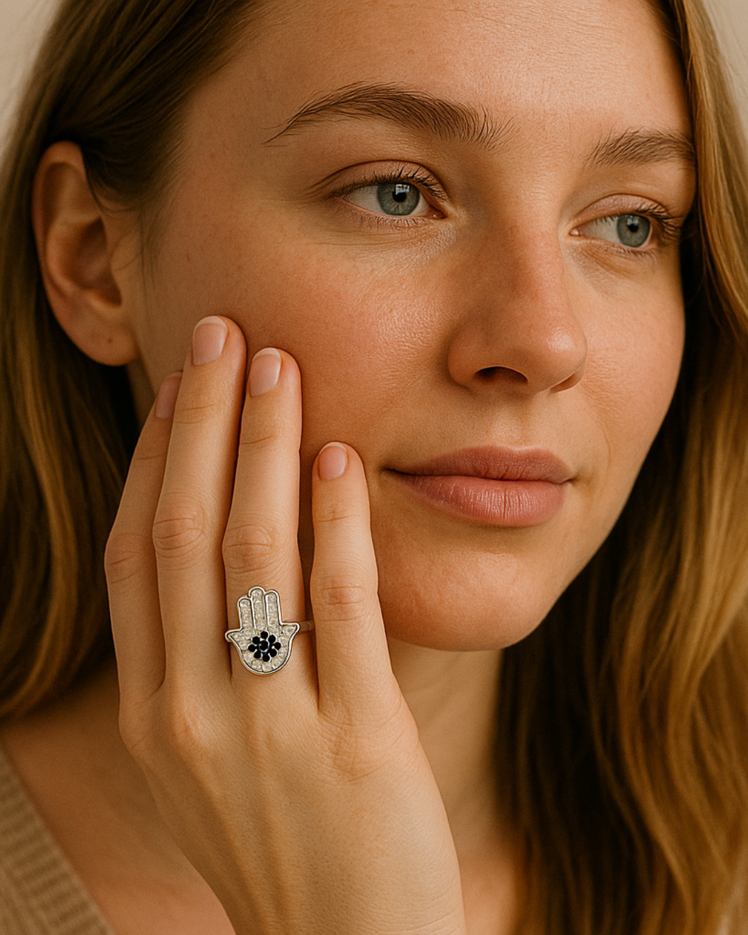 Anillo Hamséa – Anillo de Plata 925 con Mano de Fátima, Zirconia Azul y Blanca | Joyería con Símbolo de Protección