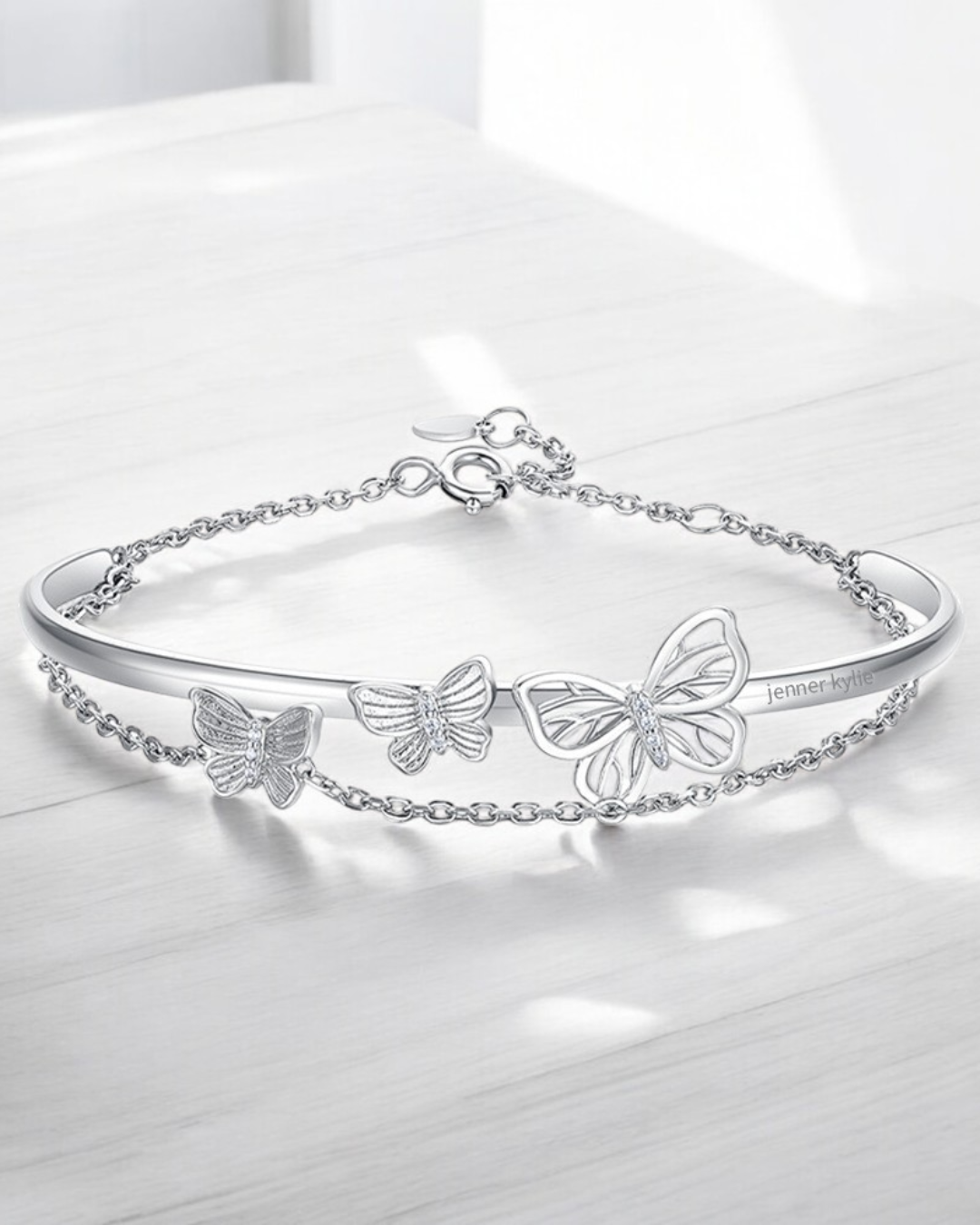 Monarque Argenté – Pulsera Mariposa Plateada para Mujer | Brazalete Mariposa Doble 3D | Serenyah