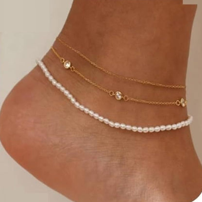 Tobillera en capas Nicea – Tobillera minimalista de oro y perlas de Serenyah