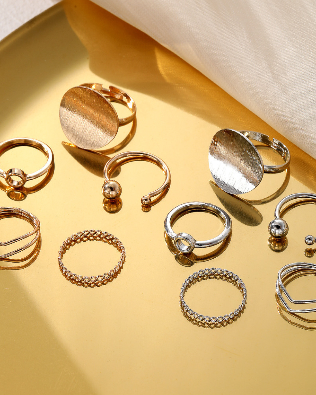 Ornys Set – 5-Piece Geometric Ring Set in Gold or Silver | Modern Minimalist Stacking Rings