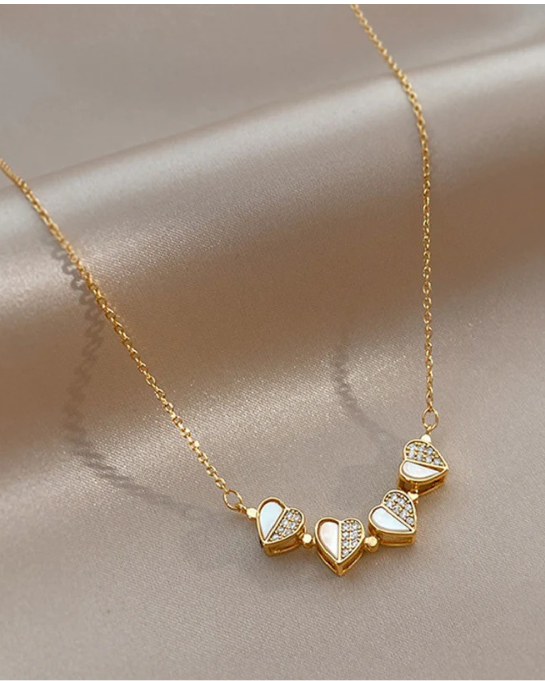Riviera Clover Necklace | Mother of Pearl Four-Leaf Clover Pendant – Serenyah