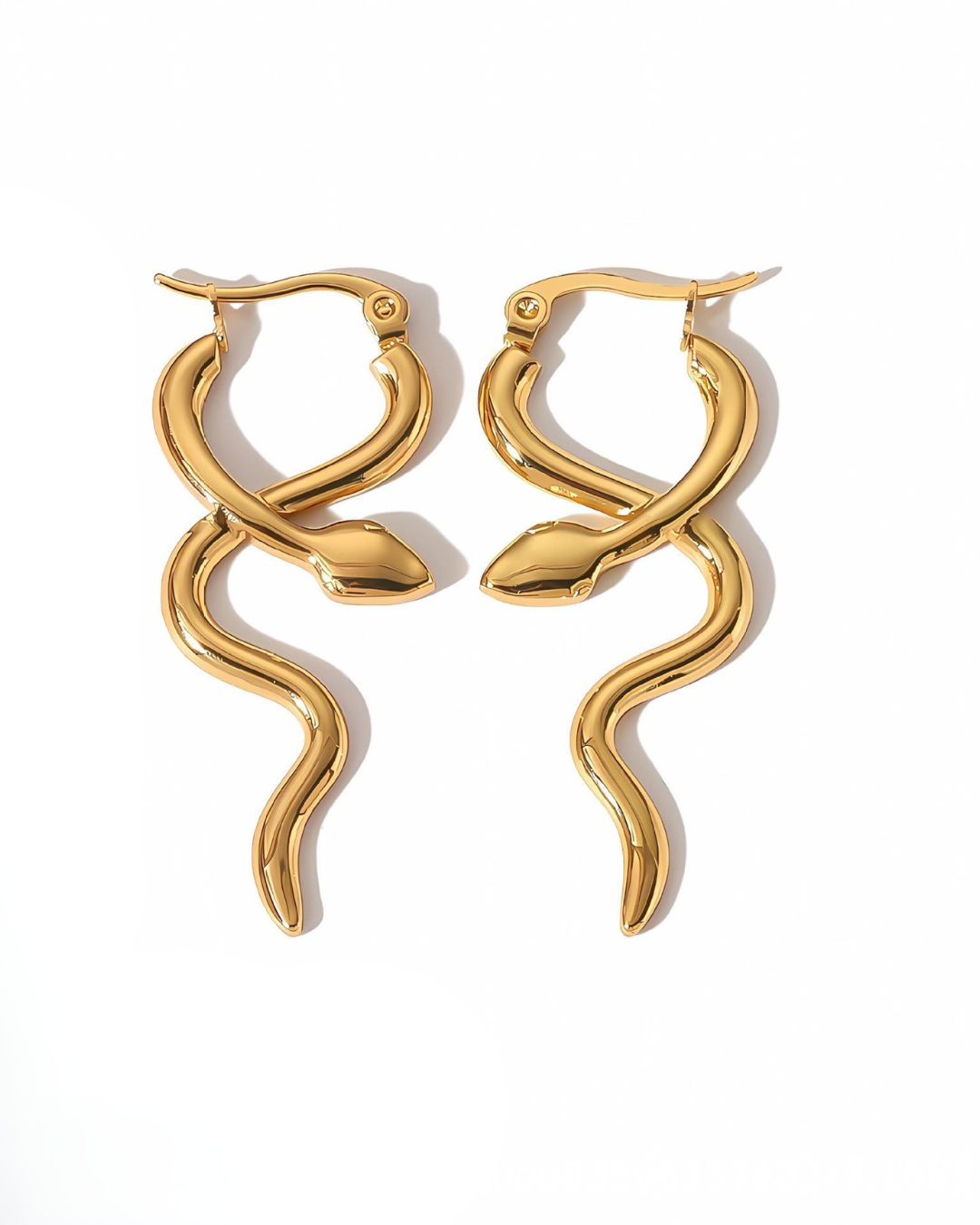 Pendientes Viperra – Pendientes colgantes de serpiente de oro de 18 quilates para mujer | Lisos y texturizados | Serenyah