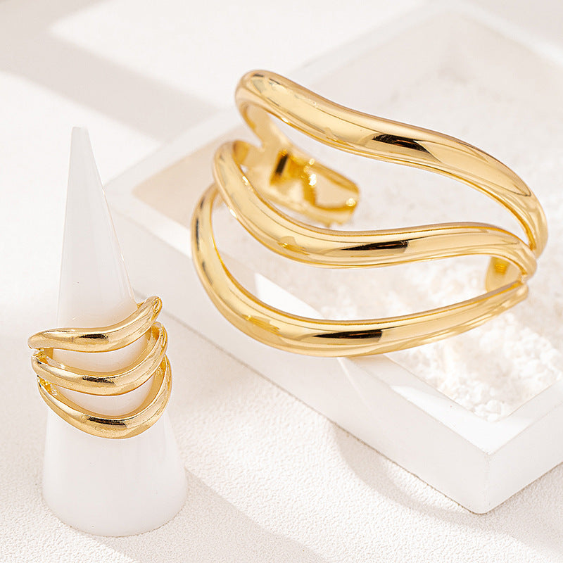 Juego de Anillo y Pulsera Aurora de Oro – Serenyah
